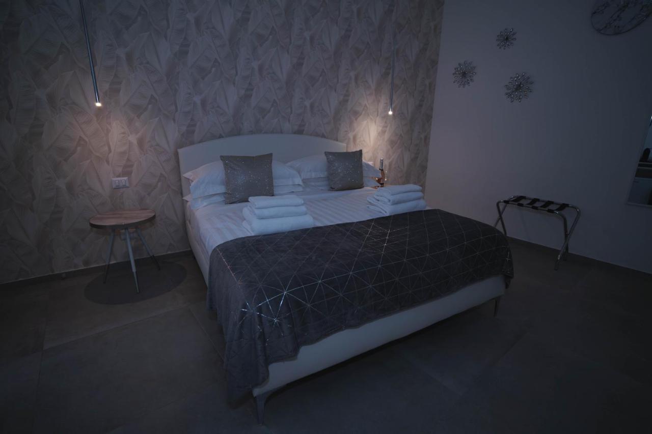 Arco Alto Rooms Bari Exterior photo